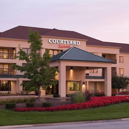 Courtyard By Marriott Kokomo Bagian luar foto