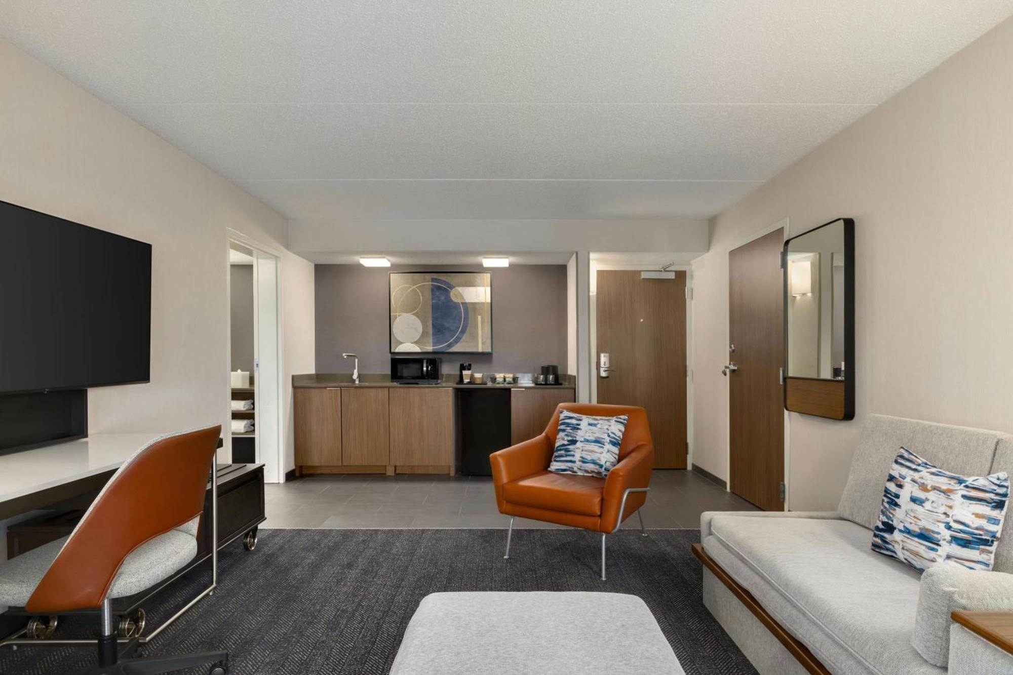 Courtyard By Marriott Kokomo Bagian luar foto