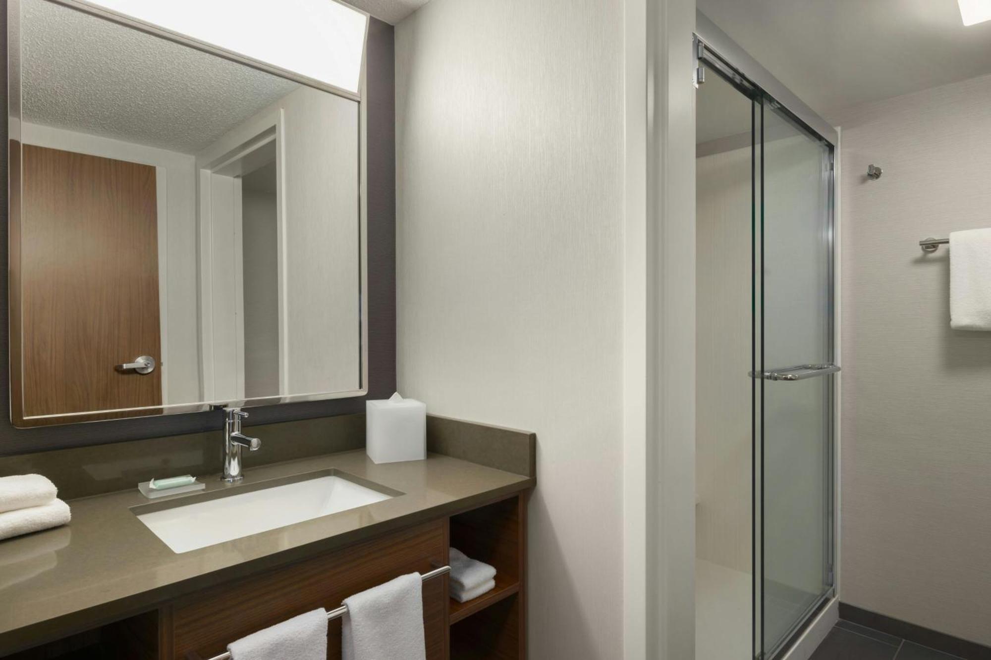 Courtyard By Marriott Kokomo Bagian luar foto