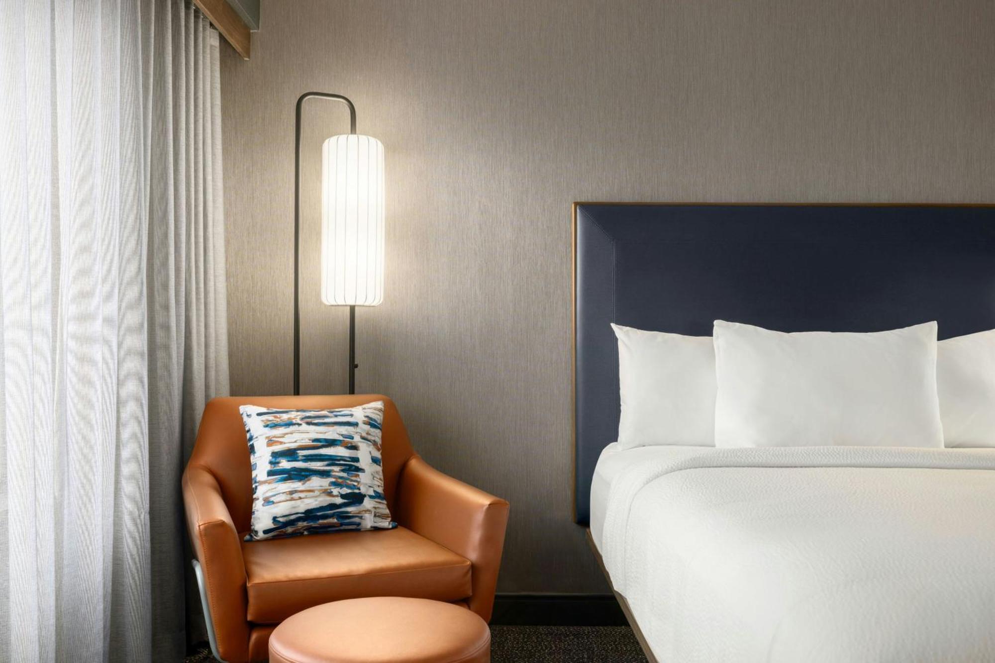 Courtyard By Marriott Kokomo Bagian luar foto